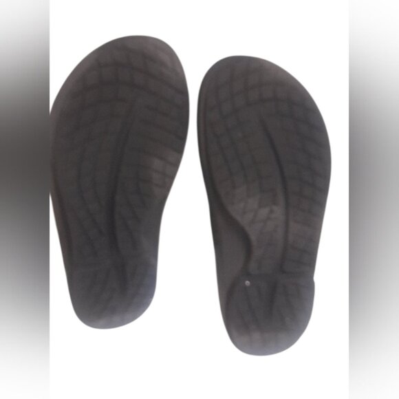 OOFOS - Black Slide Sandals M7/W9 - Picture 3 of 9